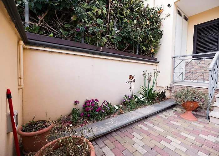 Machiavelli-villetta Con Giardino - Baiaverde-lido